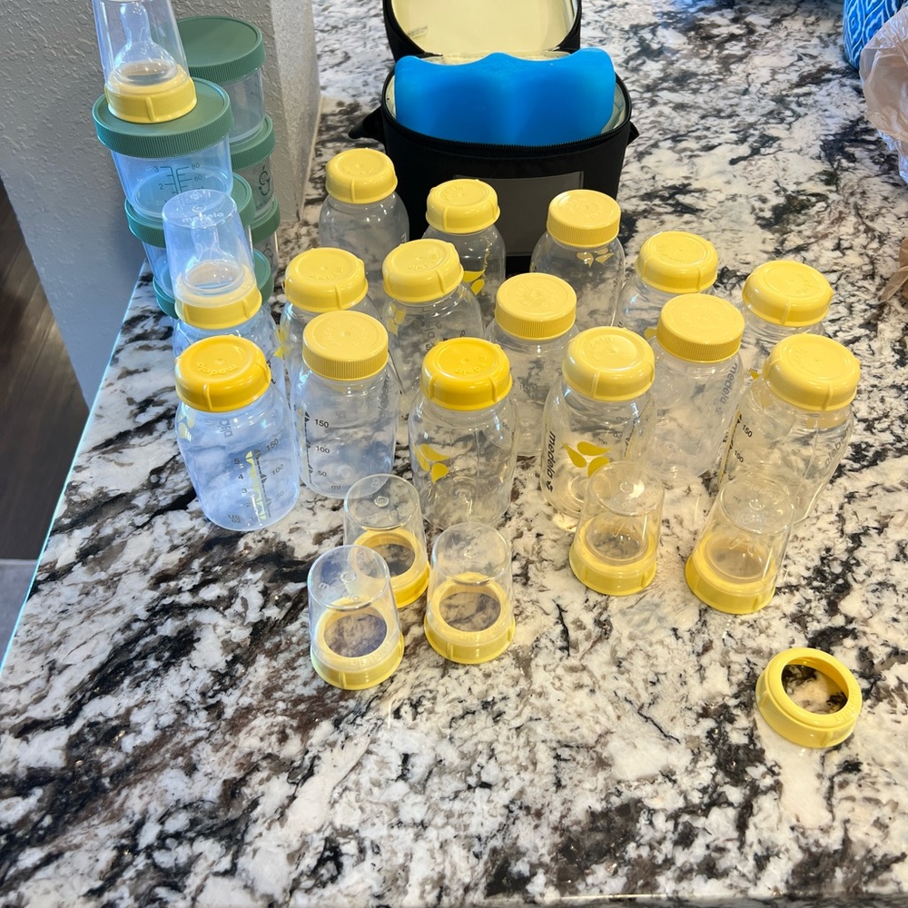 Medela Bottles, Bottle Bag, and Baby Food Containers
